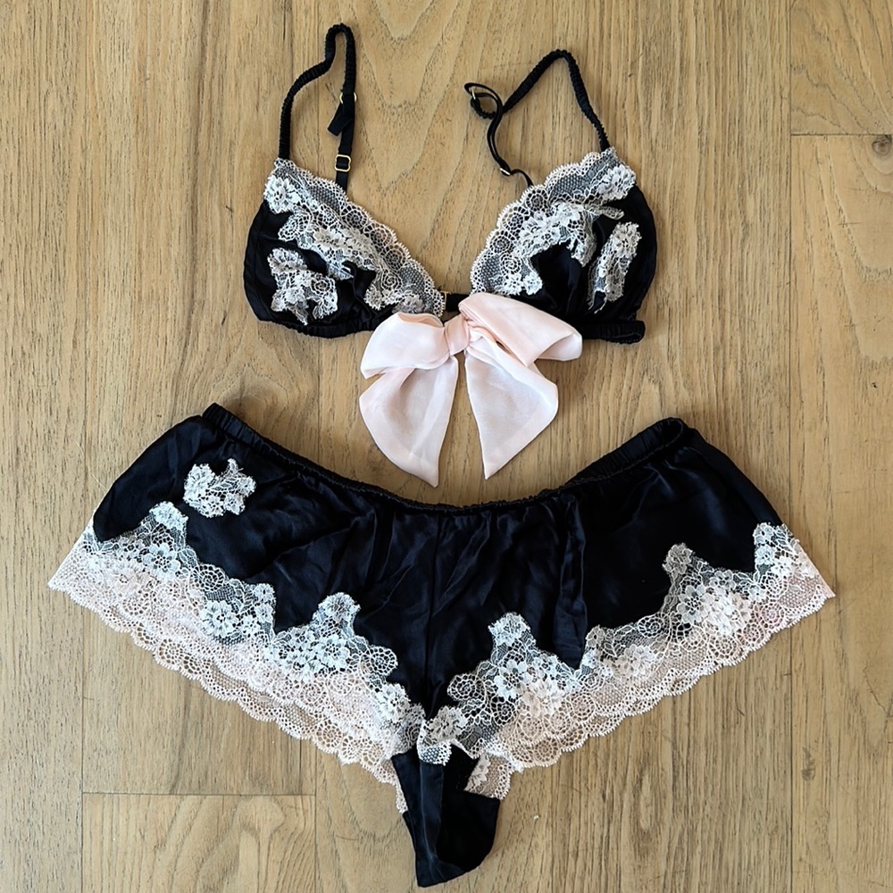 VICTORIA’S SECRET Lace Trim Bralette & Cheeky Short Set